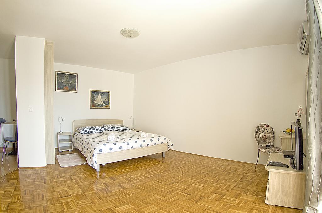 Apartments Tomato 1 Novigrad Istria Eksteriør billede